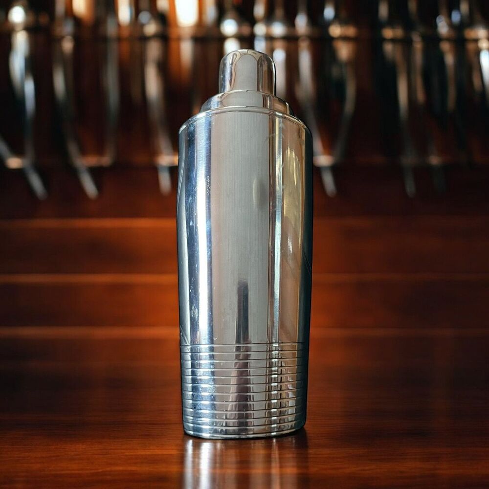Crate And Barrel Stainless Cocktail Shaker 8” Drink Mixer